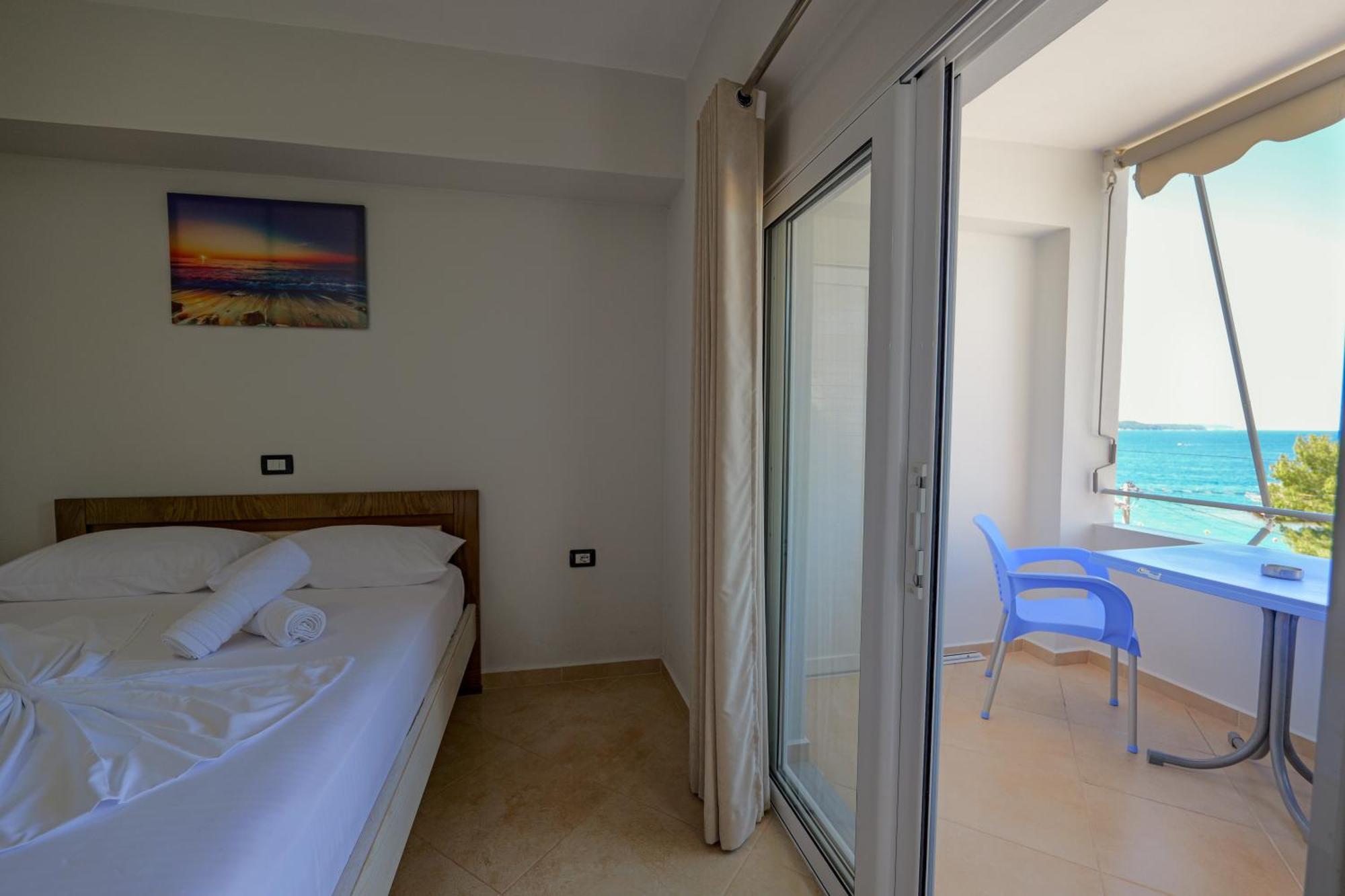 Livia'S Guesthouse Ksamil Exteriér fotografie