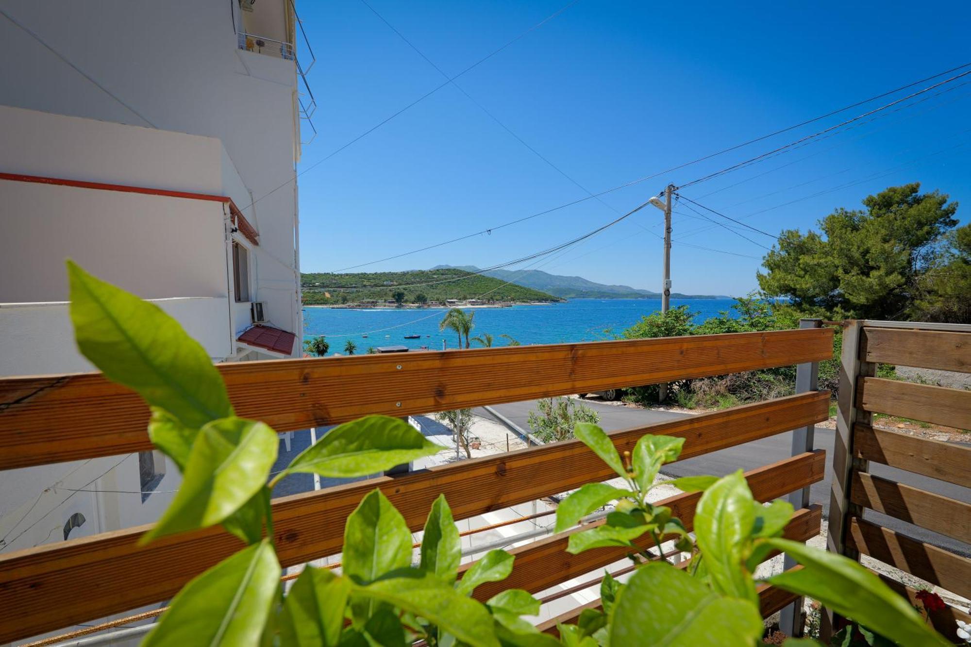 Livia'S Guesthouse Ksamil Exteriér fotografie