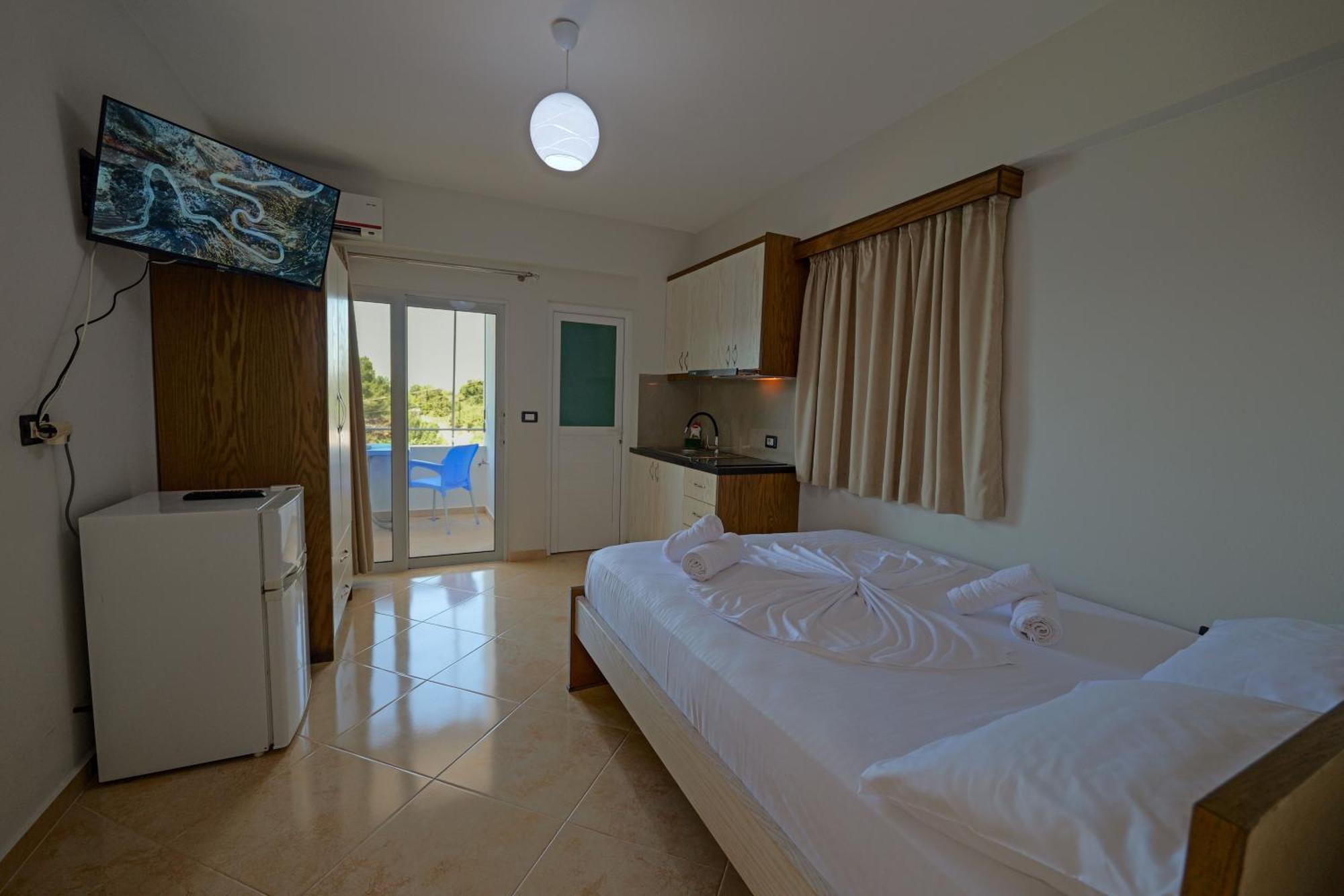 Livia'S Guesthouse Ksamil Exteriér fotografie