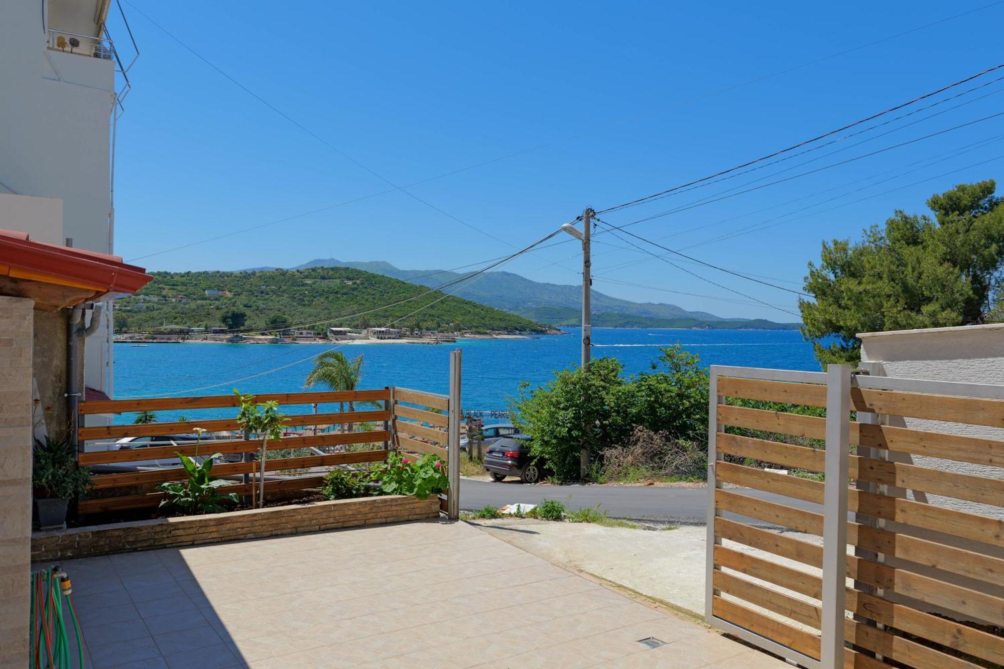 Livia'S Guesthouse Ksamil Exteriér fotografie